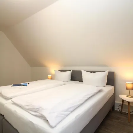 Am Haus 2 4 * Kuehlungsborn