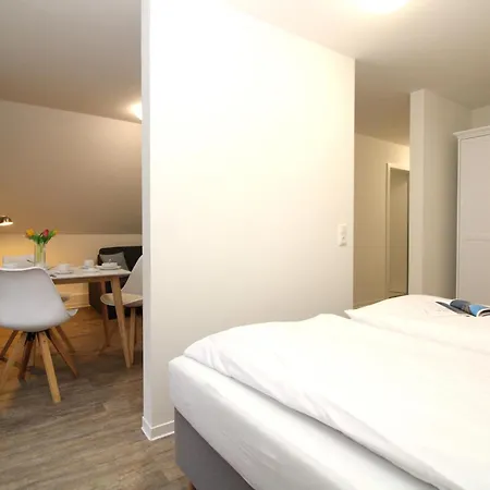 Apartment Am Haus 2 4