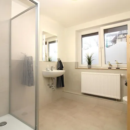 Apartment Am Haus 2 4